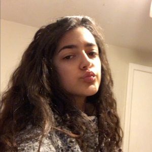 Meet your Posher, Hannah